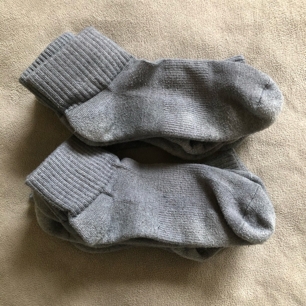 32 Degrees Cool Quarter Length Gray Socks Men’s Shoe Size 6-10 (6 Pairs)